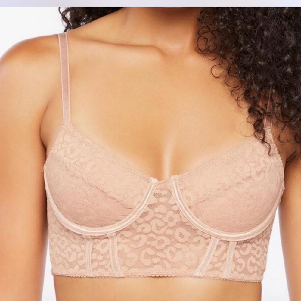 Forever 21 Tan Lace Underwire Bra